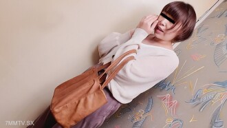 當我打電話給送貨保健服務時，那是隔壁的已婚婦女，所以我沒有沉默和creampie sex