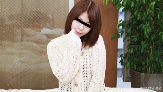 Nampageat is a cute business girl, who is free to live on the street!