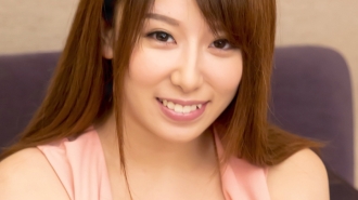 Akane (22) pendandan rambut