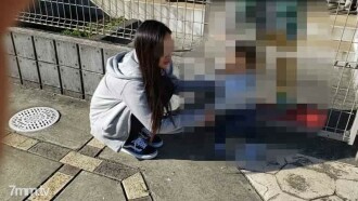 [Einzelperson] Ein weiterer Stock, den ich zum ersten Mal nach der Geburt in meine Vagina gesteckt habe ... Ich werde vor den Augen meines Jungen vergewaltigt, der hinter den Vorhang schaut - bis zum 15. März