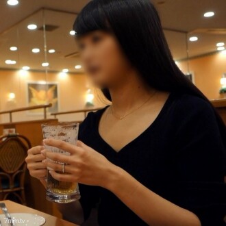♀024夫裏切り他人男とのセックスに興じるＳＥＸ中毒数学教師経過報告・新妻になった現在も、サークル集団の性処理女の役割を逃れられず、中出し精子を子宮ぶち込まれる背徳の6P輪姦1/3