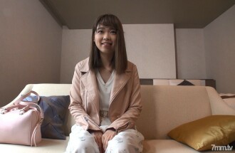 [Personal shooting] An old man cums on Ami-chan, a high school dropout daughter who just turned 18 a month ago!