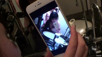 [Appearance / NTR] Creampie appeal! E-cup busty shaved JD that looks good on a school bag ① Washbasin While standing back, a quarrel with a boyfriend on the phone! Masturbation with reflux sperm Terrible flushing convulsions screaming cum [Individual shooting, uncensored] Blow cum cum bonus video available