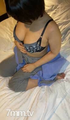 Even though she ejaculates with a blow job, her body is so good that her cock recovers quickly.