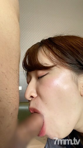 [Kanna-chan, the highest 2nd place in the previous work] Petite slender busty G cup. Although she is a neat and clean lady, she is actually super erotic. I did a lot of naughty things with my boobs properly