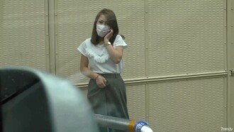 [Appearance / NTR] A beautiful young wife who has an affair with a perverted play from midday while her husband is working, secretly masturbates so as not to get caught outdoors [Individual shooting, uncensored] There is a privilege