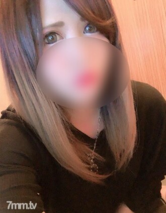 [Appearance / NTR] While being fucked raw, the phone "I'm sorry Takuya, this one feels better ♥" Unauthorized vaginal cum shot on shaved bread [Individual shooting / uncensored] Benefits available
