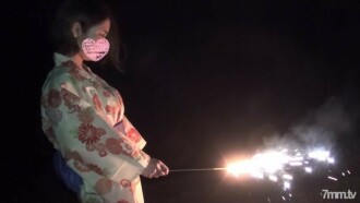 * Limited summer is the sea! !! Yukata fireworks and swimsuit ♥ And after all it is SEX ♪ [Personal shooting]