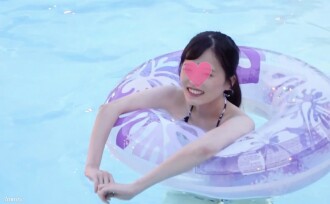 Napakagandang magandang babae na si JD Yuka at pribadong gonzo sa night pool