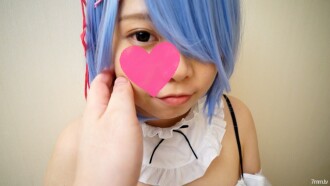 [Uncensored in cosplay clothes until the end] Rezero Rem / A masochistic girl who put her tongue in her anal in uniform reappears! This time, she is a maid and licks her toes. Naturally raw squirrel and vaginal cum shot rolled up with toys