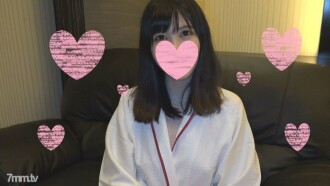Hitsura baguhan ☆ Matangkad at matikas na anak na babae ng M na si Yuririn 20 taong gulang ☆ Pabulong na erotikong boses na parang maliit na ibon ♥ Sensitive pussy rolls up ♥ Dirty blowjob at nahimatay ♥ Lastly cum shot ejaculation ♥ [Personal shooting] *Benefits With