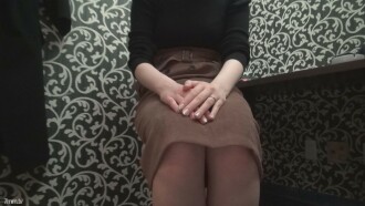 【リアル寝取られドキュメント⑦】「私の妻をバックでイカセルだけイカセてください」寝取られ願望の飛行機整備士の旦那　乱れるくらいにバックセックスをして生中出し　【個人撮影】ZIP付き
