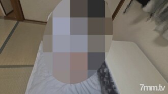 [Personal shooting] Hinayaan kong akitin ng senior ng kaibigan ko ang payat kong magandang asawa at i-creapie siya sa harap ng asawa niya.