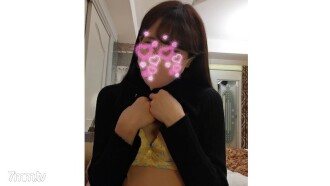 [Uncensored / Individual shooting] Small breasts JD with minimal male experience. I'm nervous about my first Gonzo! Awkward blowjob is the best. [* Immediate deletion of body baldness]