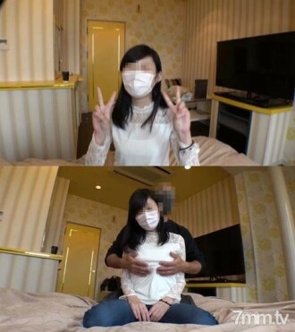 Bersenang-senang dengan si langsing berusia 19 tahun buat kali pertama. Sperma masuk ke dalam tanpa suntikan air mani