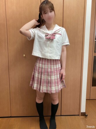 [First shot from a rural area] An active underground idol. The first mass vaginal cum shot for a beautiful girl who likes 18-year-old K-POP. Each other's first entanglement with Virgin-kun. I can't stand the tight pussy and it goes out of control! !!