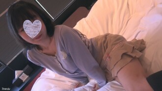 [Personal shooting] Fumie 40 years old Bewitching shaved breasts Slender beautiful mature woman mass firing
