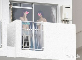 [Reading notice] Pumasok sa SEX housing complex kung saan pumapasok ang mga babaeng may asawa at mga babaeng umaasa sa SEX! Ang daming H-cup na babae na baliw sa libido sa orgy party na araw-araw! Lahat ng magagawa mo! All-you-can-eat creampie! Marami na akong naibinhi w [Langit sa mundong ito]