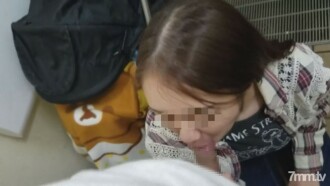 Segera setelah melahirkan [Individu] Anak saya di sebelah saya.. Diselimuti jus cinta di toilet umum. Menuangkannya ke belakang rahim istri yang meminta kenikmatan di hotel yang dititipkan suaminya dan meminta tongkat lain sebagai insting.