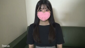 FC2-PPV-1934572 18岁的优等生。 148 cm 敬业的篮球俱乐部经理。巧妙地被言语欺骗，插入未加工的阴茎，在口中喷射出大量丰富的精子！
