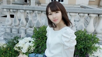 顔出し！！500個まで限定価格！！【無修正】街で偶然出会った美少女と念願の再会！！透き通る様な肌に包まれた美体に中出し！！（前編）