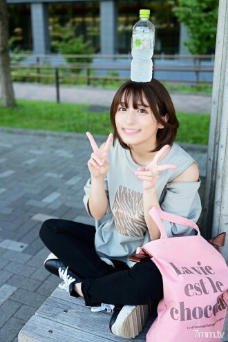 [Leaked] Book ○ Tsubasa!? Isang self-proclaimed shady gamer Isang natural na magandang babae na may magandang natural na katawan Pie sa sobrang sensitibong slim na katawan na pumipitik sa pamamagitan lamang ng paglalagay nito sa [Personal shooting] [4K high quality DL available]