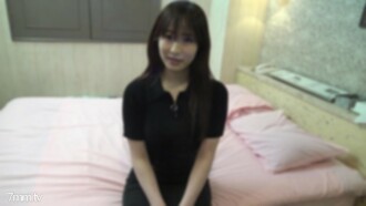 18 tahun putus sekolah. Seorang wanita cantik idola yang lemah dengan gaya yang luar biasa. Tantang tembakan cum vagina pertama dalam hidup!