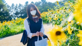 Terhad sehingga 23/11! ! [Tidak Disensor] Kecantikan F-cup berkulit cerah kemas dan bersih ◯ perempuan ◯ pelajar yang kekal muda ... Sambil menikmati tetek besar yang cantik mencubit kemaluan lelaki dengan tangan yang tidak dikenali, tembakan air mani faraj & air mani mulut tanpa getah! !