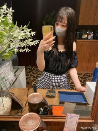 [Limited number of wheels! ] Previous 10 people 30000 → 25000 18-year-old Mika-chan's latest work! The first pure white swimming pond! First reserved luxury cloakroom, 2 cases of mass vulva ejaculation 