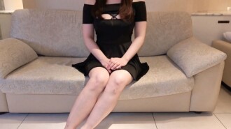 [Uncensored] A long and voluminous tongue licks the back of the glans with amazing movements. A blowjob expert with a glamorous body! She loves naughty things and cums in earnest. *Bonus high-definition