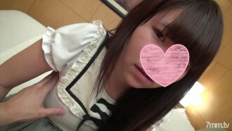 Complete appearance! Almost no male experience! 18-year-old JD with black hair is the first experience of Gonzo ☆ The gap between the cute mouth face and the hairy pussy is messed up ♪ I have made a large amount of raw vaginal cum shot in a tense and stiff pussy [Personal shooting]