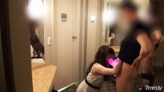 [Personal shooting] Creampie for Mana-chan, a female college student who is bright and has a good feeling and is greedy for sex! [Delusion video]