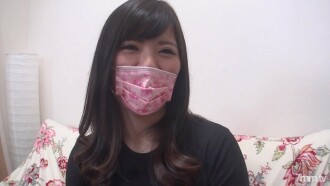 First shot ☆ The glamorous body is irresistible! Kaede, a beautiful woman, decides to appear to fill the loneliness of divorce! Maskman is also very excited about the erotic Karami that goes against the neat appearance! [Personal shooting] * With review benefits!