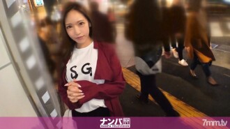 Grabe malandi, first shot. 1317 Pagkuha ng magandang babae sa Shinjuku ♪ Kumita ng kaunting baon bago pumasok sa trabaho at makakuha ng maraming tamud sa iyong mukha ♪
