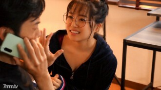 Isang batang babae na gustong manligaw / Chiharu