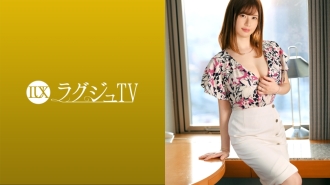 럭셔리 TV 1523 결혼 3년째…주 1회 섹스로는 부족하게 숨어 자위에 빠지는 욕구 불만인 부인이 일상에서 멀리 떨어진 섹스를 찾아 AV 촬영의 문을 연다. 남자에게 접할 수 있으면 쾌락에 굶주린 몸은 흥분과 함께 열을 띠고, 비부의 안쪽을 자극되어 글래머러스한 몸을 흔들면서 허물어진다!