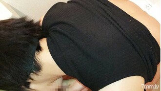 [Isteri utama] [Tembak individu] Seorang isteri yang kepenatan membersihkan dan tidur sebentar memasukkan batang daging dari sisi seluar dalam. Creampie mengejar isteri saya yang pergi ke bilik air