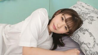 [First shot] [She sneaks away ..] [Tide stains on sheets] 19-year-old who makes her ears red and feels seriously. A girl who was talking with a cute smile ... Application amateur, first AV shooting 131