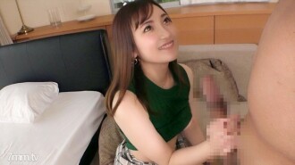 [First shot] [Eromuchi nice ass] [Geki piss cum] A nutritionist with a beautiful face who exposed the limbs that seemed to be disgusting. The tension grows in the sexual intercourse after a long absence and the first experience .. AV application on the net → AV experience shooting 1333