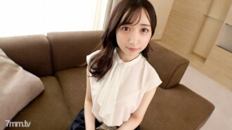 [First shot] [Pure white beauty body] [Glossy face fascinated by the camera] Madonna receptionist who responds to visitors with a neat appearance also changes to erotic and bewitching with a man's technique .. AV application on the net → AV Experience shooting 1365