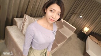 [First shot] [Beauty with a short cut] [Beauty staff member ng malaswang humihingal] Isang payat na babae na nag-apply para mawala ang stress. Huwag palampasin ang sandali na ang isang nakakahiyang ngiti ay nauwi sa isang kagalakang ekspresyon. AV application sa net → AV experience shooting 1433