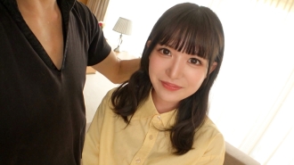 [Isa lang ang nakasama ko sa ngayon...] Ang pagpuno niya ng titi sa maliit niyang bibig ay kasing cute ng isang maliit na hayop! Isang aktor na ang boses ay lumalabas mula sa kanyang maliit na puke... Tingnan ang masikip na lalaki na humahawak sa kanyang titi sa kanyang bibig at hindi bumitaw! ! [First shoot] AV application online → AV experience shooting 2071